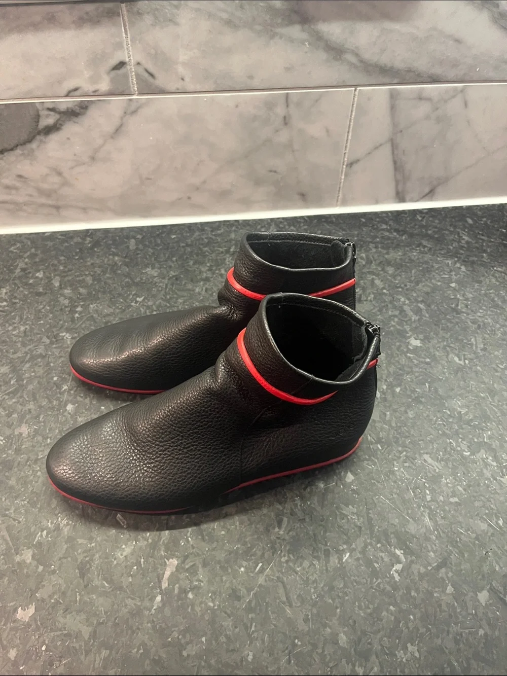 Ladies ARCHE LEATHER BOOTIES
